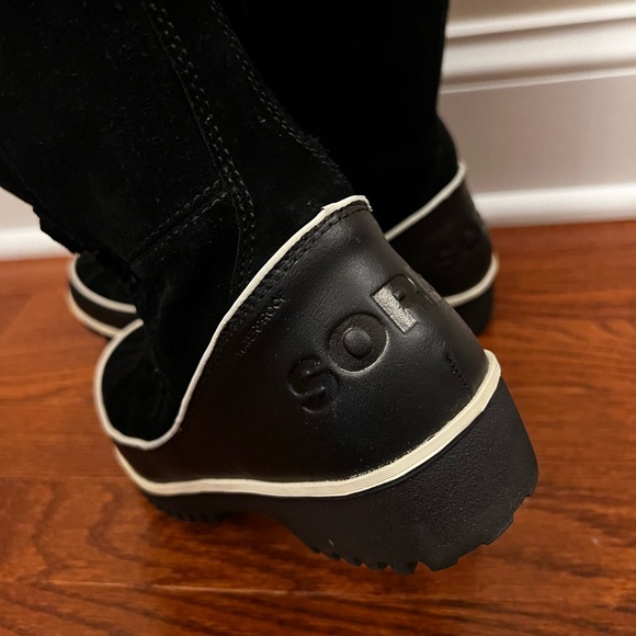 Sorel boots - Picture 4 of 6